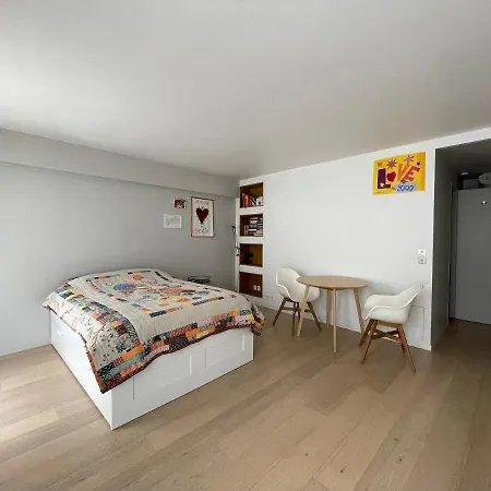 Superbe Avec Balcon, Situe Entre 6e Et 7e ! Apartment *
